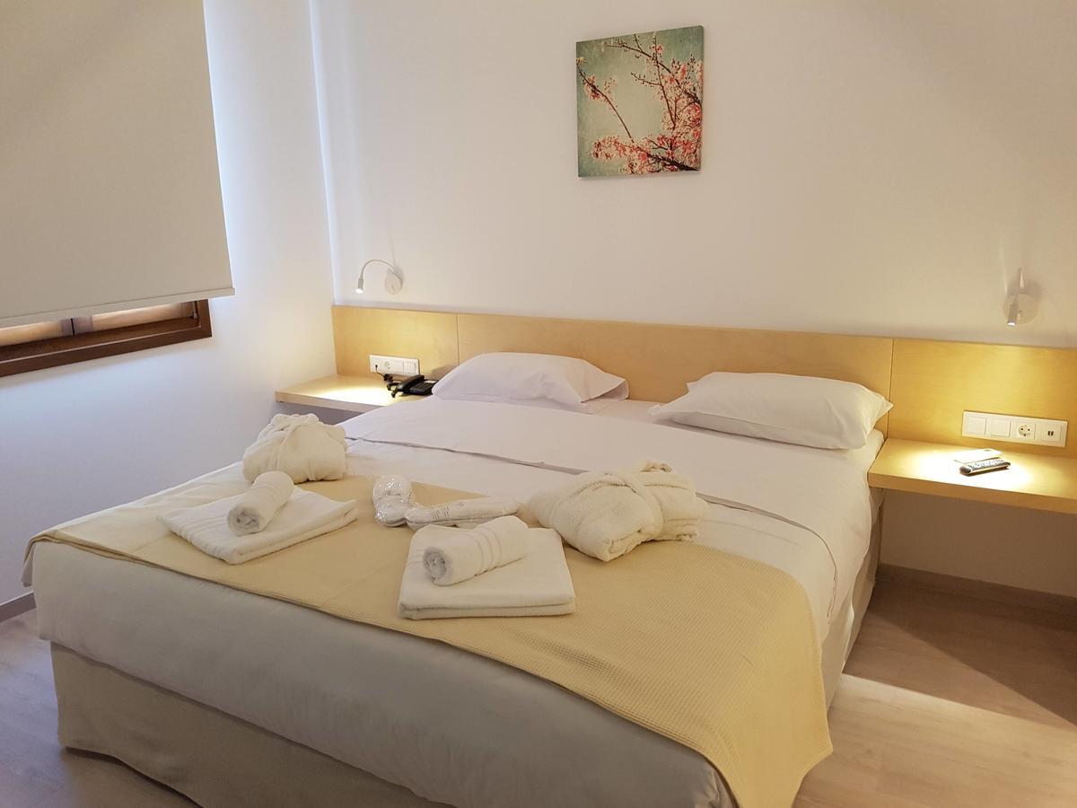 8Kto Hotel Skiathos Exterior photo
